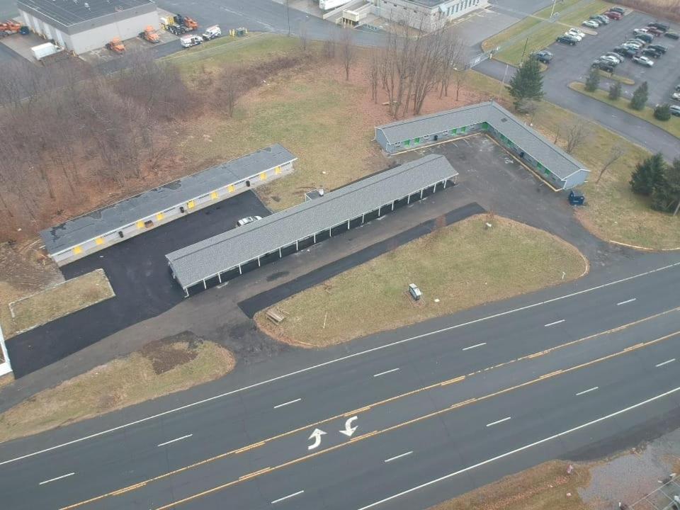 Skyview Motel Castleton-on-Hudson Exterior photo